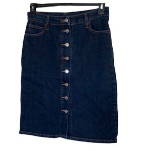 Levi’s denim button up blue Jean skirt size 28 office vacation travel